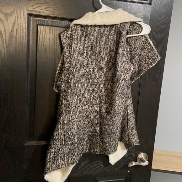 Black and cream vest - Picture 2 of 2